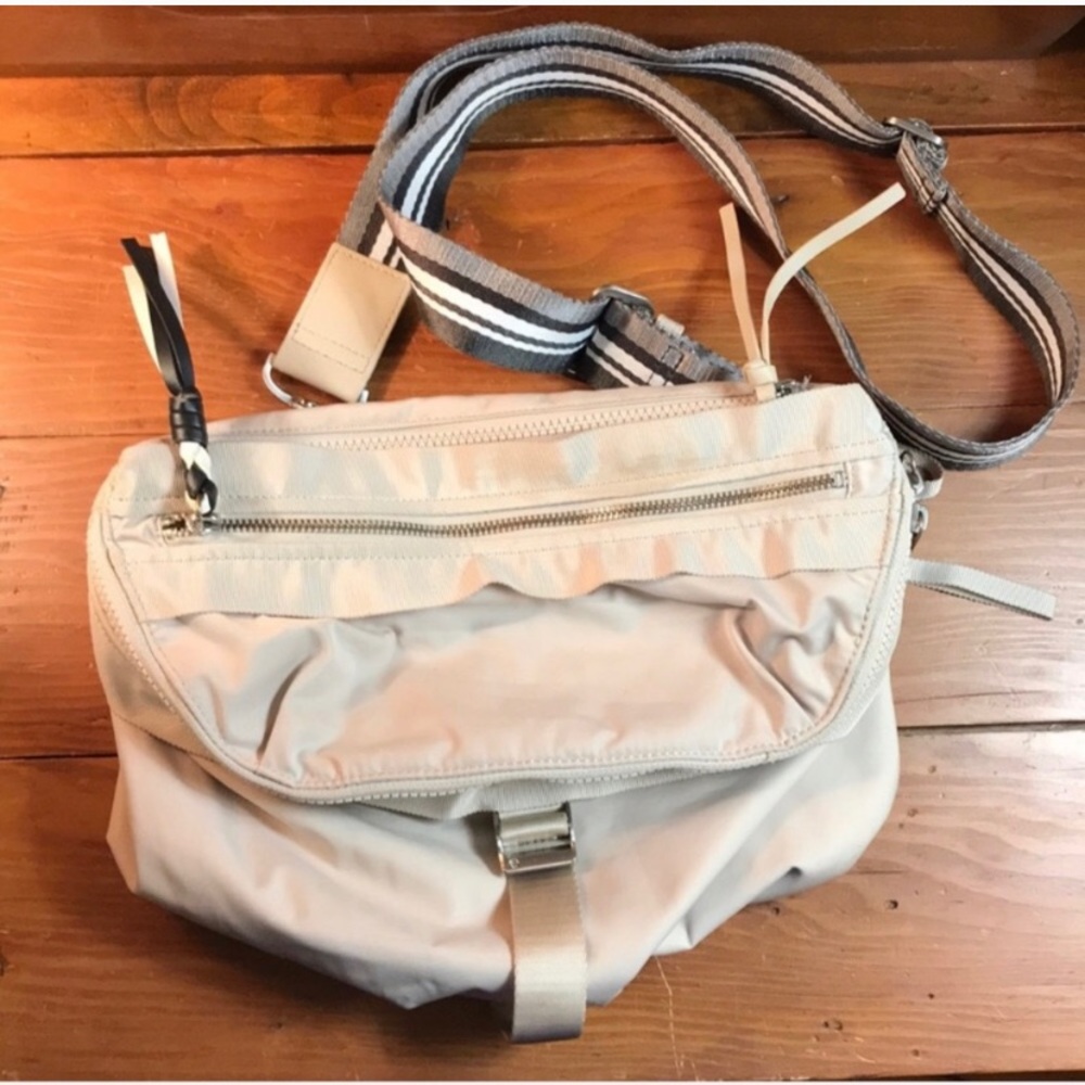 Lululemon Good Fortune Adjustable Bag Purse